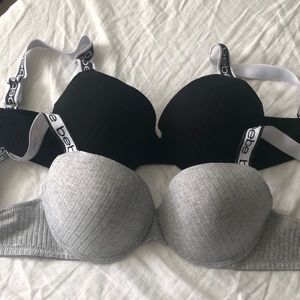 Black and Grey bene bras
